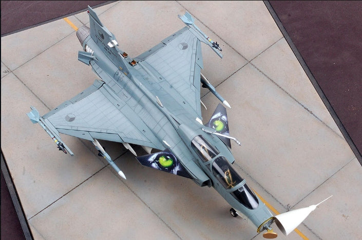 33a7d1f2d5b1fe8bbf3f2687b4edff33