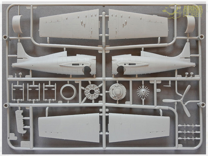 70033 FM-2 Wildcat ™ Model Kit