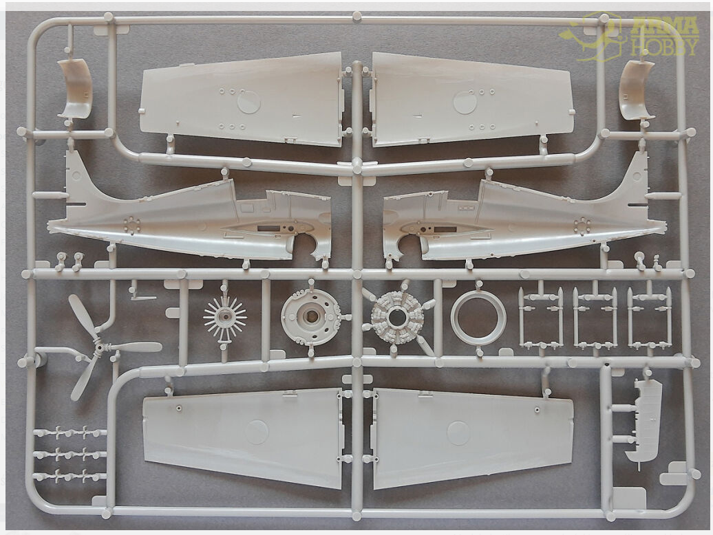 70033 FM-2 Wildcat ™ Model Kit